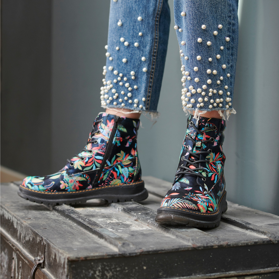 WESTLAND Peyton 01 JOSEF SEIBEL